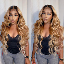 Load image into Gallery viewer, Ombre Honey Blonde Lace Front Wigs Human Hair 13X4 Ginger Brown Body Wave Wig.
